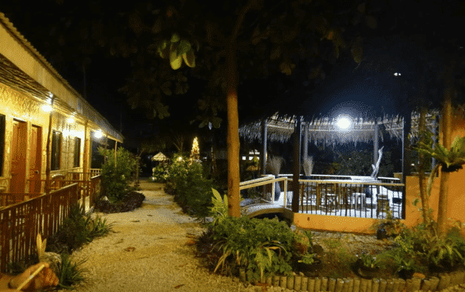 New Village Lodge - Oslob and Moalboal