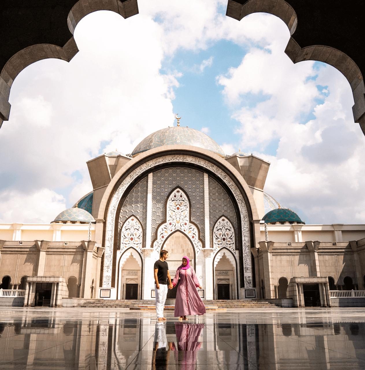 Masjid Wilayah Persekutuan The Federal Territory Mosque Kuala Lumpur