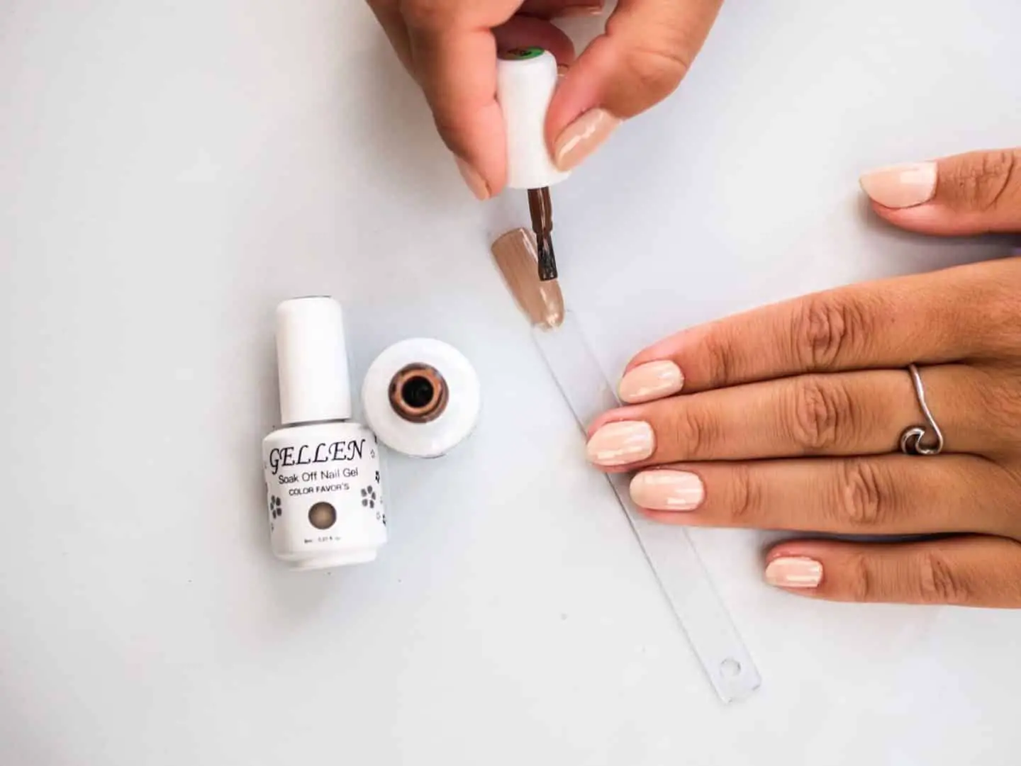 At Home Gel Nail Kit – What you need and how to do it
